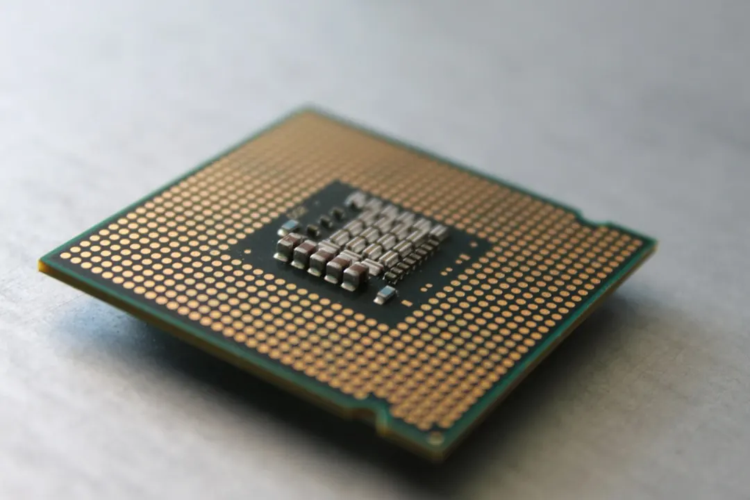 CPU cache hierarchy diagram for an article by Atlanta based Software Engineer, Namir Ahmed