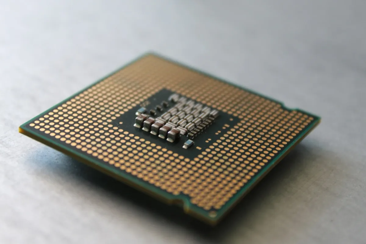 CPU cache hierarchy diagram for an article by Atlanta based Software Engineer, Namir Ahmed